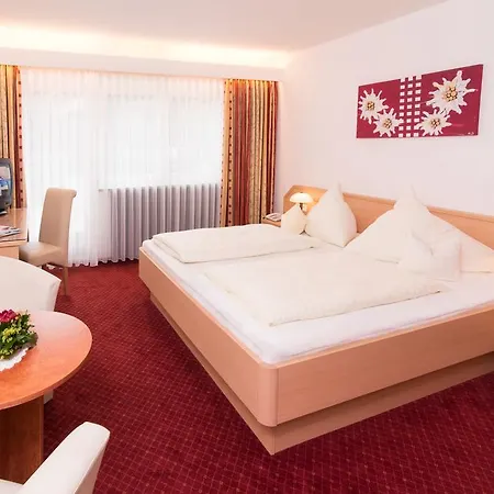 加尼里吉纳酒店