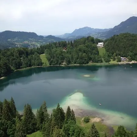 加尼里吉纳酒店 3*